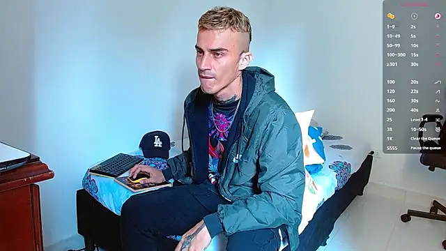 Snapshot of bray_hotboy777 chatting on 21, 9, 2025 bray hotboy777 online show from 21, 9, 2025