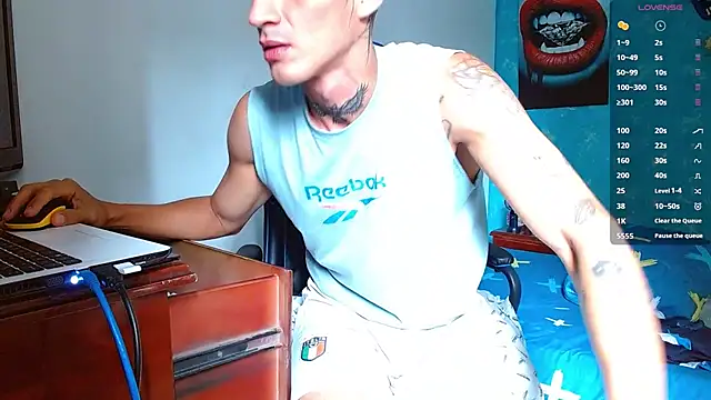 Snapshot of bray_hotboy777 chatting on 12, 9, 2025 bray hotboy777 online show from 12, 9, 2025