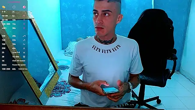 Snapshot of bray_hotboy777 chatting on 22, 3, 2025 bray hotboy777 online show from 22, 3, 2025