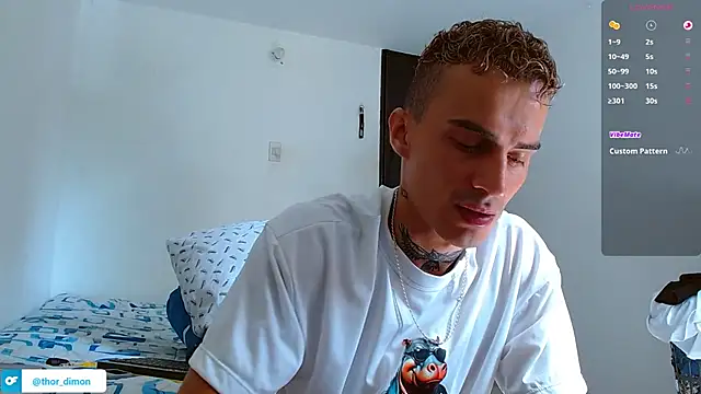 Snapshot of bray_hotboy777 chatting on 14, 5, 2026 bray hotboy777 online show from 14, 5, 2026