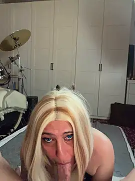 FoxyandTed online show from 12, 5, 2026
