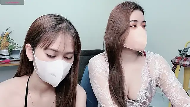 Snapshot of LyLy_Office chatting on 17, 3, 2025 LyLy Office online show from 17, 3, 2025