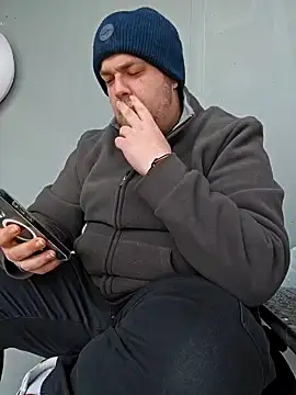 PupW0lfy online show from 8, 1, 2025