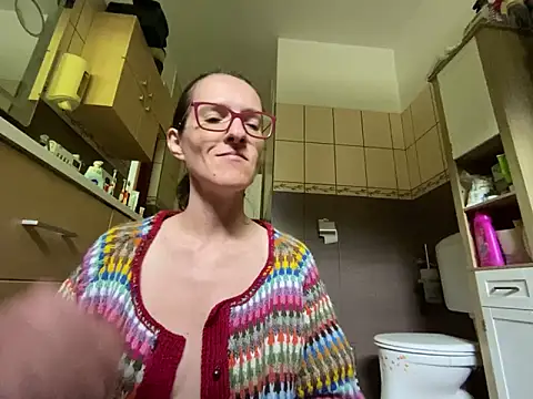 Milky hairy mommy online show from 22, 4, 2026