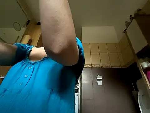 Milky hairy mommy online show from 21, 11, 2025