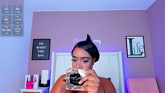 Britanymooree online show from 12, 9, 2025