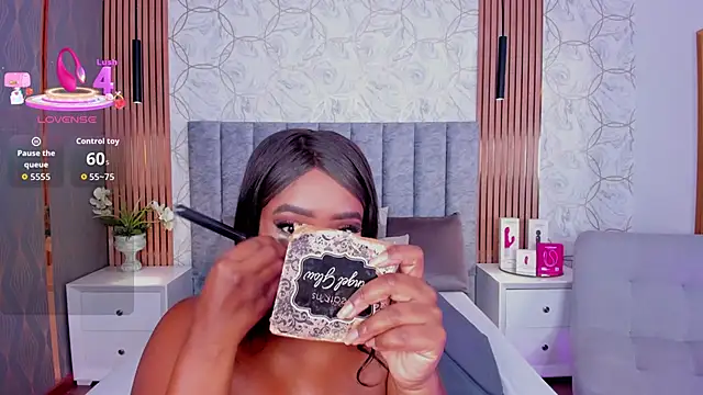 Britanymooree online show from 14, 2, 2026