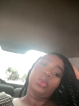 Britanymooree online show from 4, 3, 2026