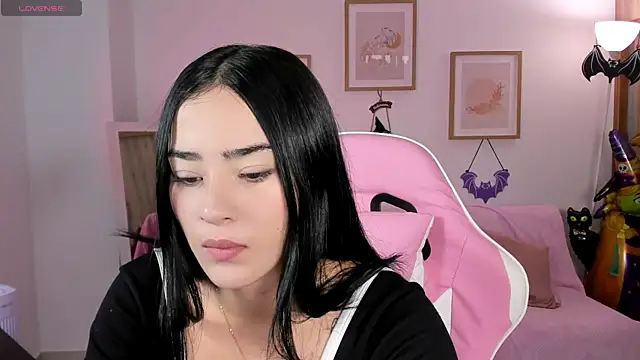 Snapshot of Veronica_isaza__ chatting on 5, 10, 2025 Veronica isaza online show from 5, 10, 2025