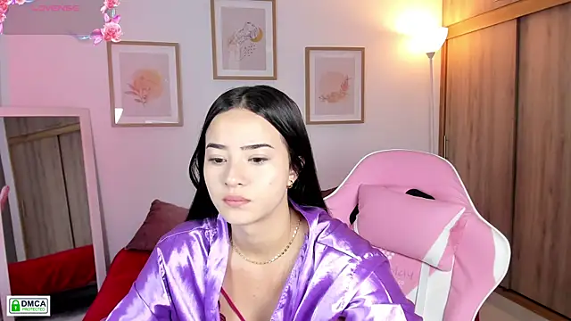 Snapshot of Veronica_isaza__ chatting on 5, 11, 2025 Veronica isaza online show from 5, 11, 2025