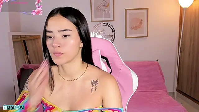 Snapshot of Veronica_isaza__ chatting on 30, 10, 2025 Veronica isaza online show from 30, 10, 2025