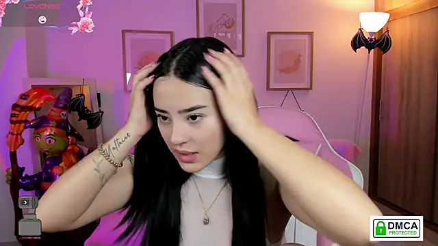 Snapshot of Veronica_isaza__ chatting on 7, 10, 2025 Veronica isaza online show from 7, 10, 2025