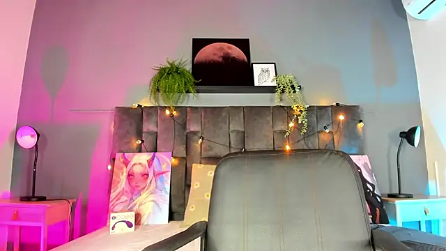 AmbarHills 1 online show from 5, 4, 2026