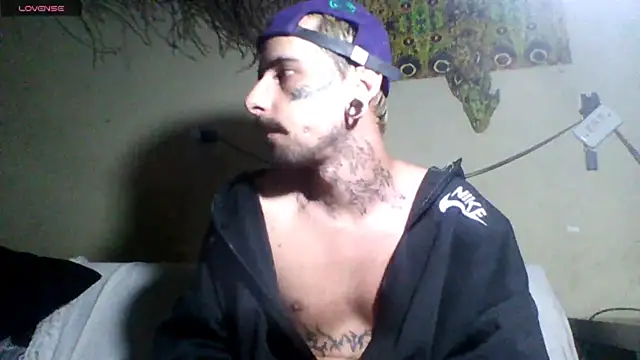 Snapshot of sellvageria chatting on 3, 7, 2026 sellvageria online show from 3, 7, 2026