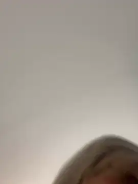 mia foxts online show from 23, 3, 2025