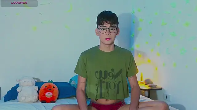 arnold laurent  online show from 17, 3, 2025