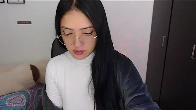 Suzanne abbey online show from 28, 11, 2025