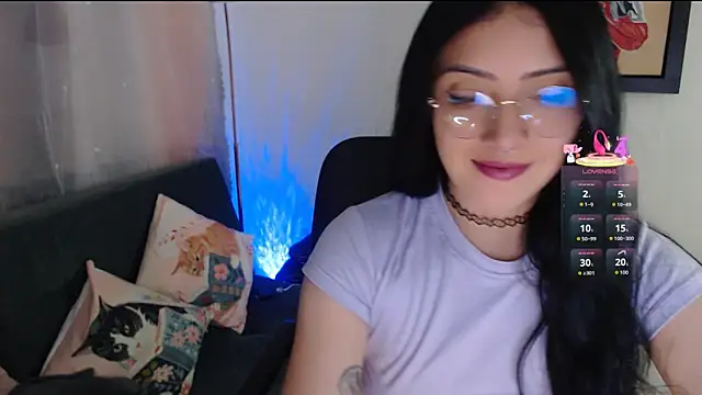 Snapshot of Suzanne_abbey chatting on 4, 2, 2026 Suzanne abbey online show from 4, 2, 2026