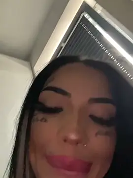 CreamyInkky  online show from 2, 2, 2025