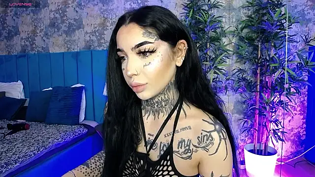 Snapshot of CreamyInkky_ chatting on 7, 2, 2026 CreamyInkky online show from 7, 2, 2026