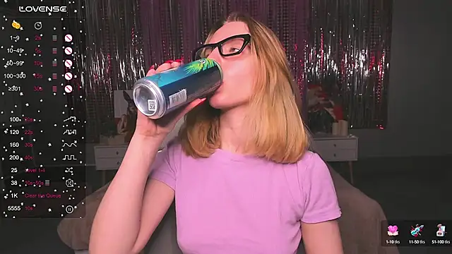 MadelineS69 online show from 11, 3, 2025