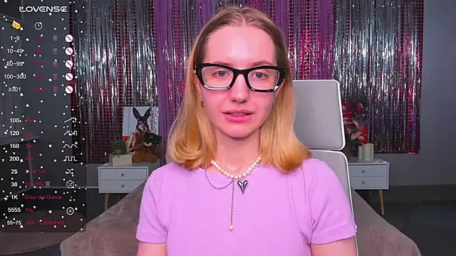 MadelineS69 online show from 15, 3, 2025