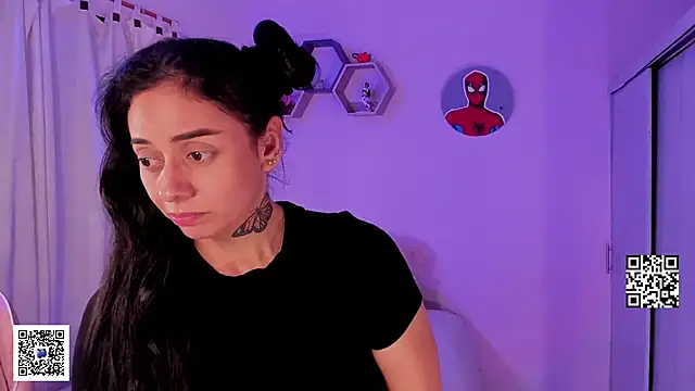 Aleja24Evans online show from 2, 2, 2025