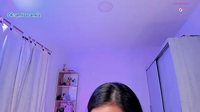 Aleja24Evans online show from 3, 12, 2025