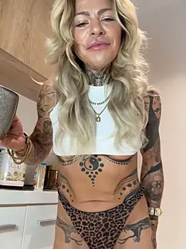 Divina X  online show from 21, 12, 2025