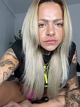 Divina X  online show from 5, 12, 2025