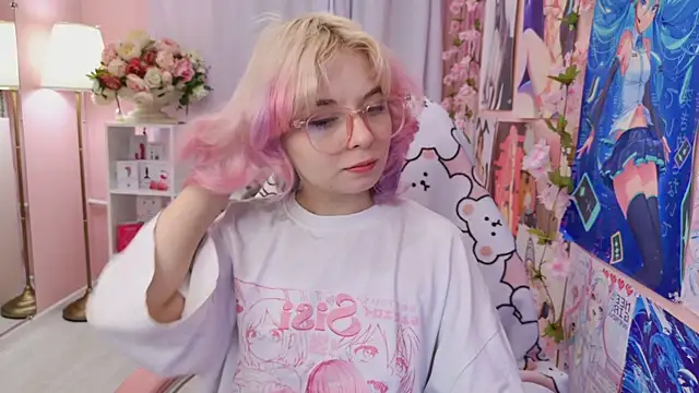 Snapshot of Coconut_Mia chatting on 12, 10, 2025 Coconut Mia online show from 12, 10, 2025