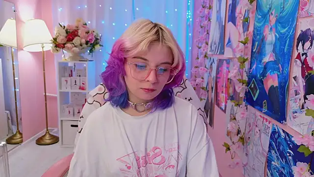 Snapshot of Coconut_Mia chatting on 19, 11, 2025 Coconut Mia online show from 19, 11, 2025