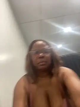 Nomthie online show from 9, 11, 2025