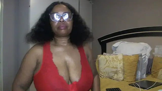 Nomthie online show from 19, 9, 2025