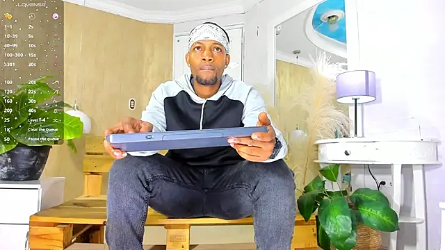 Snapshot of RicoBrown777_ chatting on 21, 6, 2026 RicoBrown777 online show from 21, 6, 2026