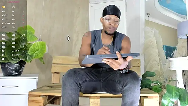 Snapshot of RicoBrown777_ chatting on 7, 7, 2026 RicoBrown777 online show from 7, 7, 2026