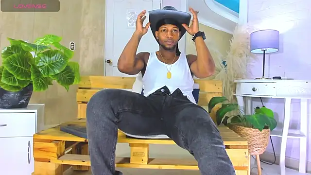 Snapshot of RicoBrown777_ chatting on 12, 6, 2026 RicoBrown777 online show from 12, 6, 2026