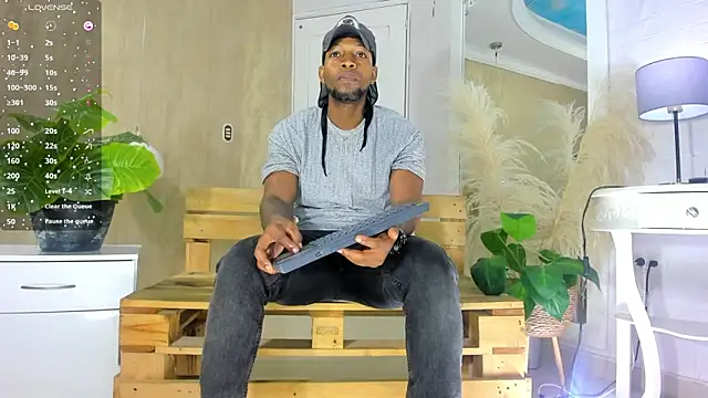 Snapshot of RicoBrown777_ chatting on 15, 6, 2026 RicoBrown777 online show from 15, 6, 2026