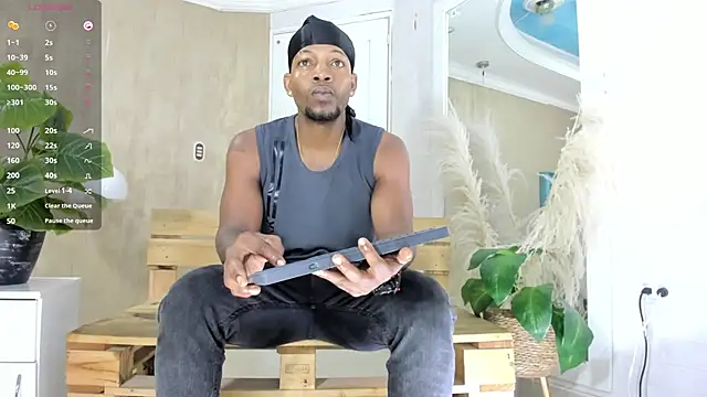 Snapshot of RicoBrown777_ chatting on 10, 7, 2026 RicoBrown777 online show from 10, 7, 2026