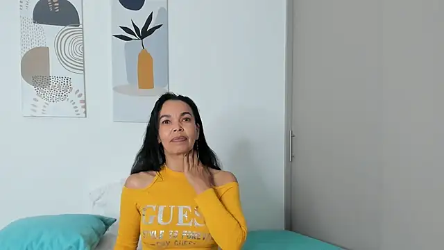 Evawalker  online show from 5, 11, 2025