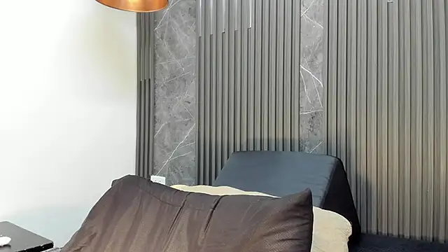 SaraiEvans online show from 25, 9, 2025