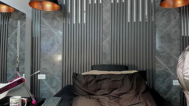 SaraiEvans online show from 21, 11, 2025