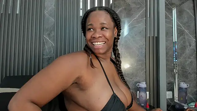 SaraiEvans online show from 9, 10, 2025