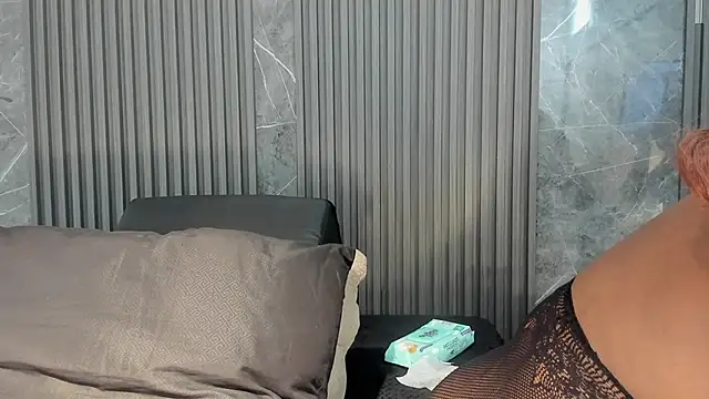 SaraiEvans online show from 21, 9, 2025