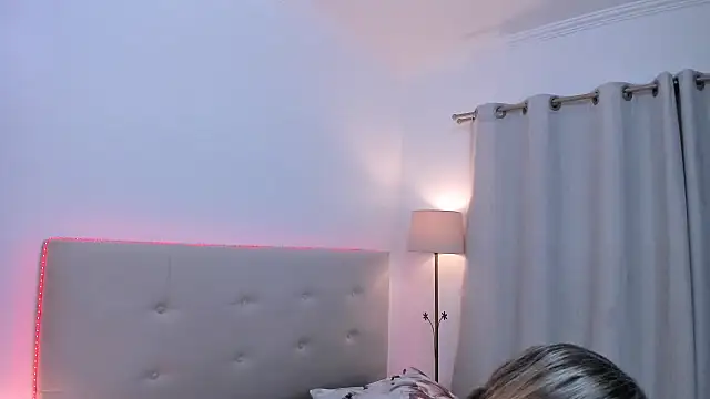 Snapshot of MissMaria chatting on 2, 7, 2026 MissMaria online show from 2, 7, 2026