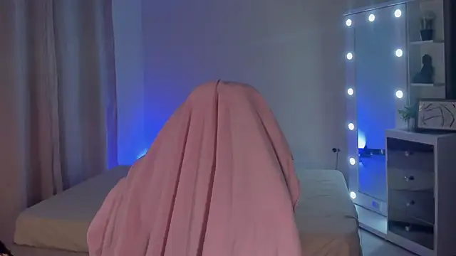 SavannahWildee online show from 20, 2, 2025