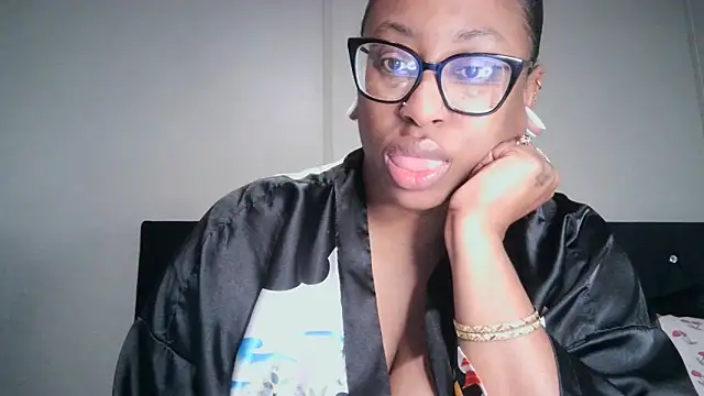 Nyxie Chaos online show from 1, 12, 2025