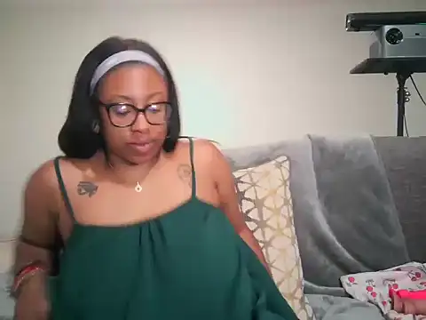 Nyxie Chaos online show from 18, 6, 2026