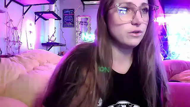 mirannacult online show from 25, 2, 2025