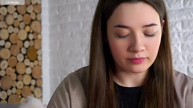 LowOncoming online show from 5, 3, 2026